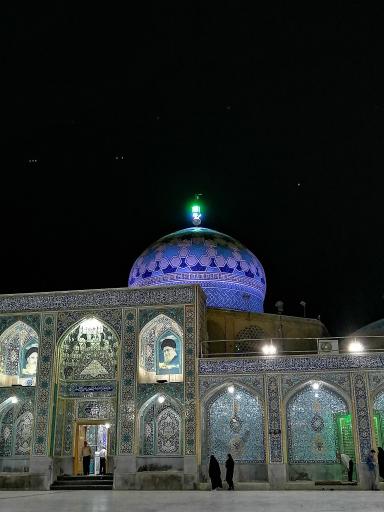 عکس تیمچه(بازار)و امامزاده عبدالله شهربافق