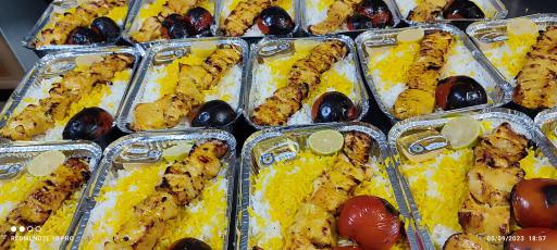 عکس تهیه غذای آفرینش 