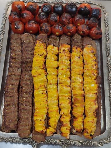 عکس تهیه غذای آفرینش 