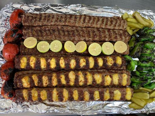 عکس تهیه غذای آفرینش 