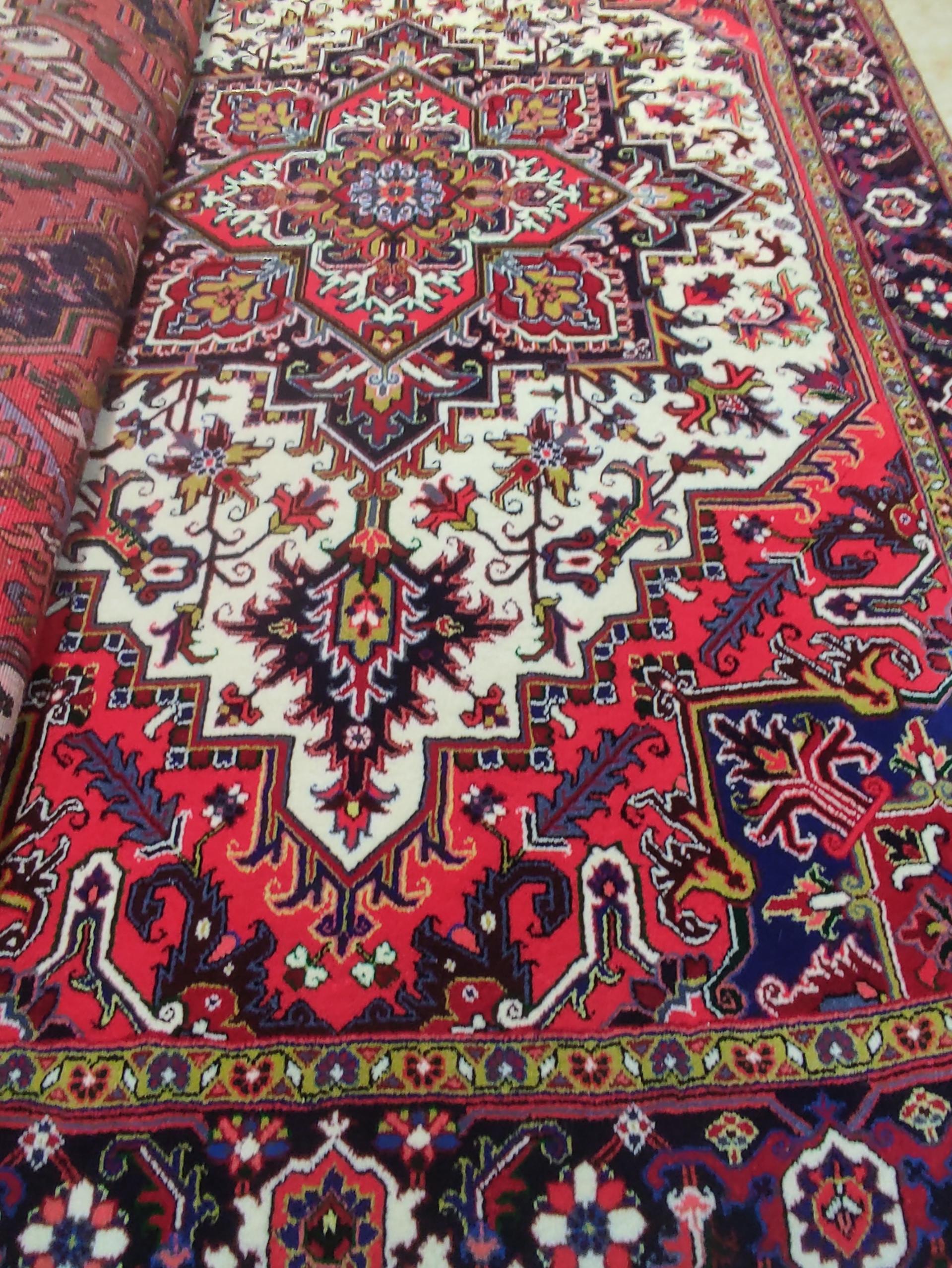 عکس خرید و فروش و خدمات بافندگی فرش تبریز ضیائپور