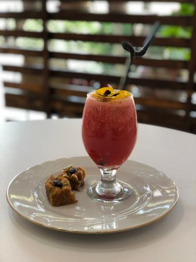 عکس کافه حس خوب