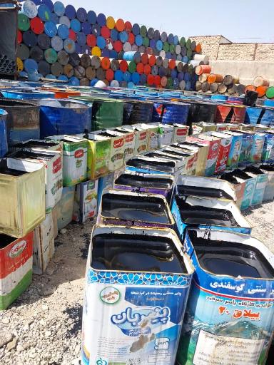 عکس پخش قیر و ایزوگام و لوله و اتصالات قره باغی