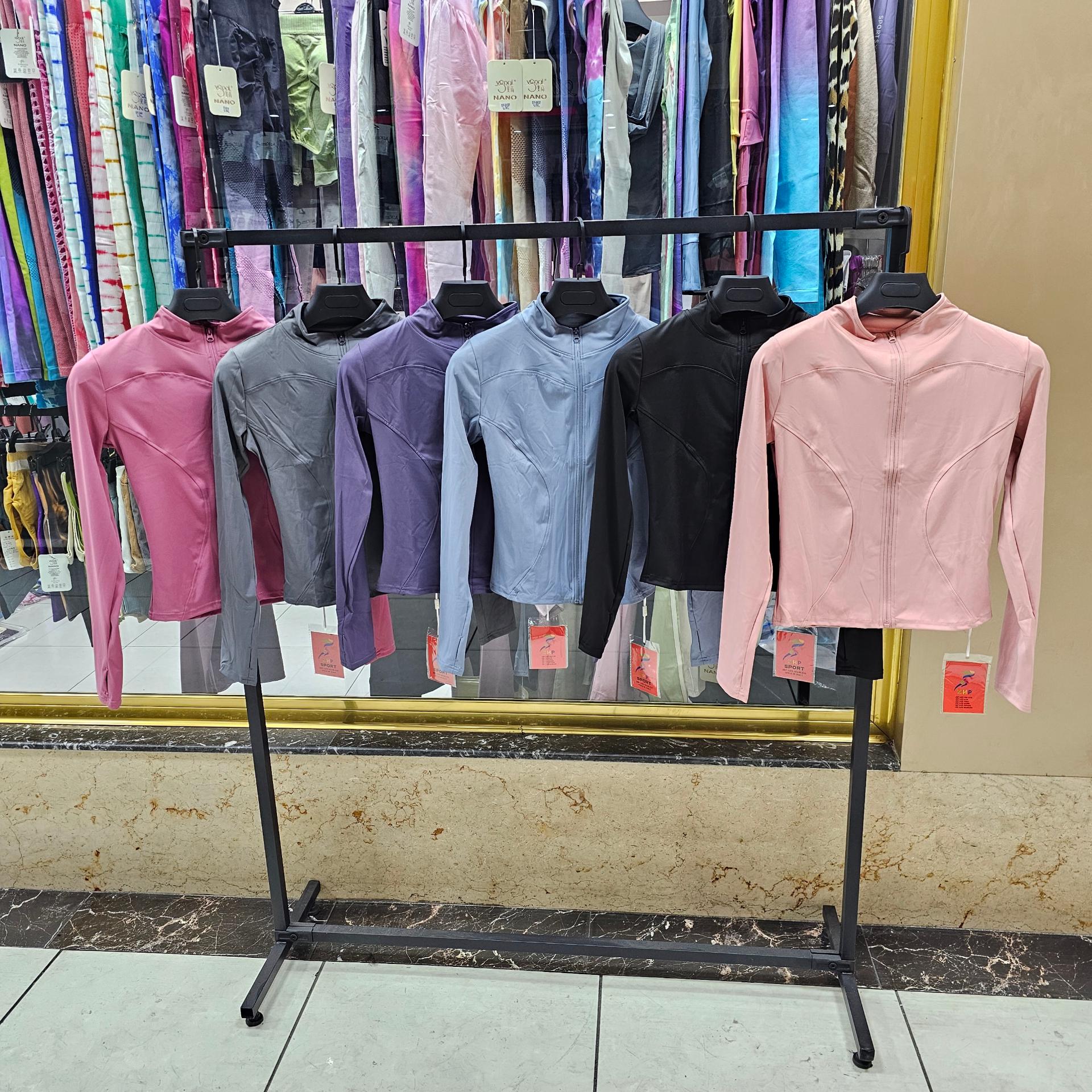 عکس لباس ورزشی شکوه 