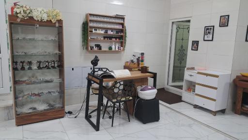 عکس سالن زیبایی گیسو