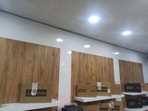 عکس مرکز موبایل و لپ تاپ مرادی 