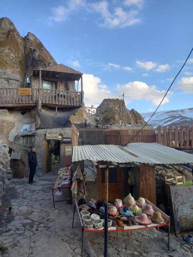 عکس هتل صخره ای ارسلان