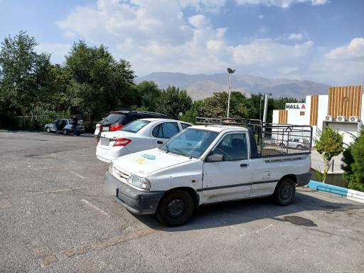 عکس پارکینگ برج میلاد