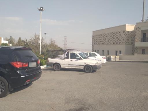 عکس پارکینگ برج میلاد