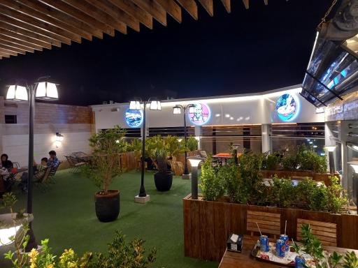 عکس کافه فست فود کیندر