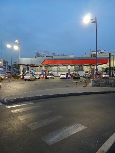 عکس پمپ بنزین (بنزین و گازوئیل)