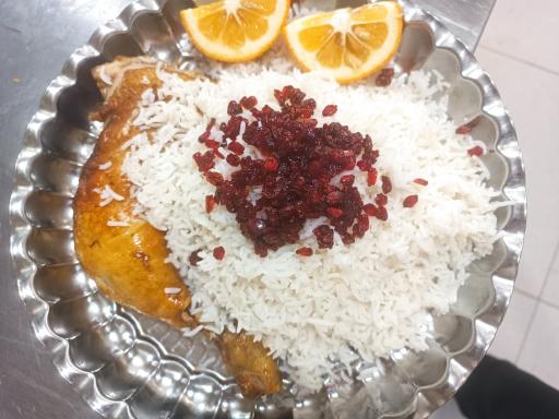 عکس رستوران و تهیه غذای ترنج