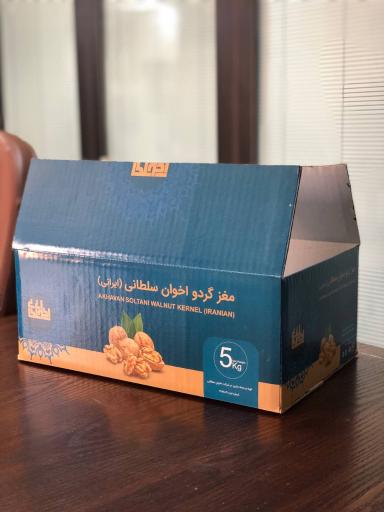 عکس چاپ و بسته بندی ساعی