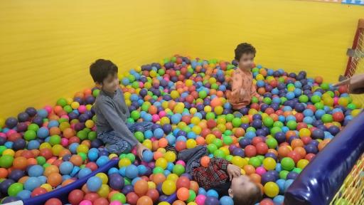 عکس خانه بازی مهدی یار