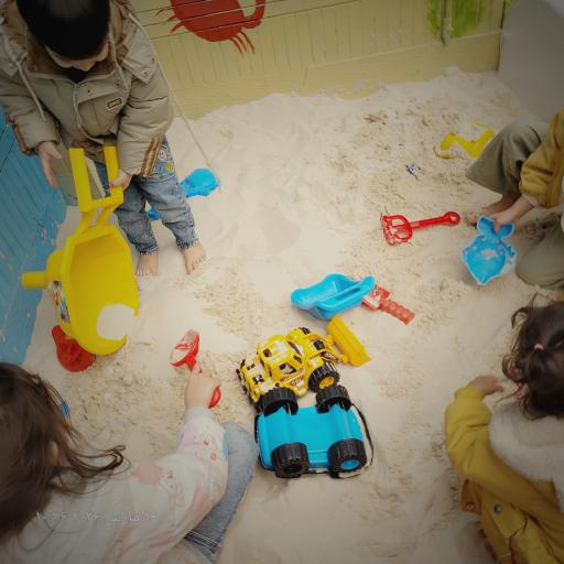 عکس خانه بازی مهدی یار