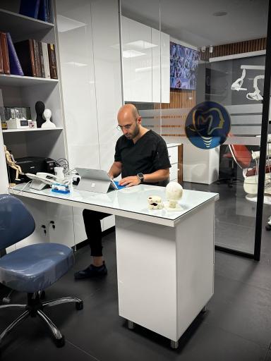 عکس مطب دندانپزشکی جراحی دهان فک و صورت دکتر ابراهیم محمدی