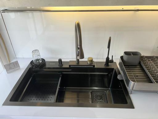 عکس تجهیزات خانه و آشپزخانه خباز