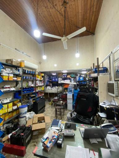 عکس فروشگاه لوازم بهداشتی و ساختمانی میرخسرو مهدی‌نیا