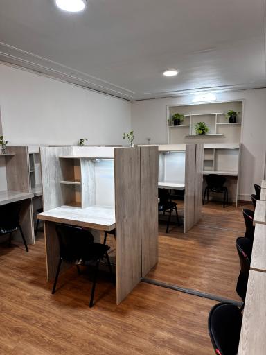 سالن مطالعه دخترانه دلتا