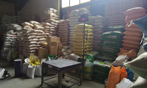 عکس خواربار فروشی بحق