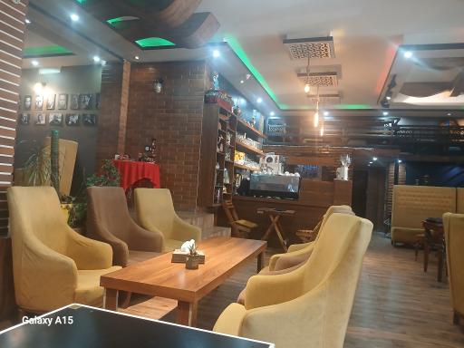 عکس کافه رستوران لاوین