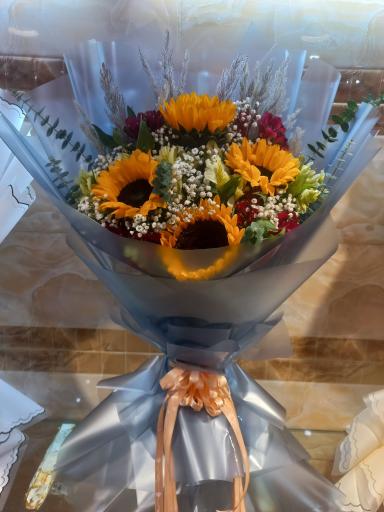 عکس گل فروشی گلزار طلا