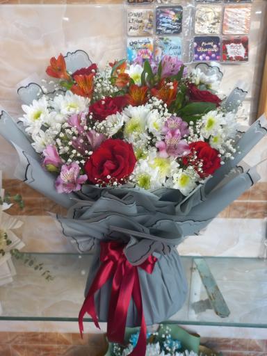 عکس گل فروشی گلزار طلا