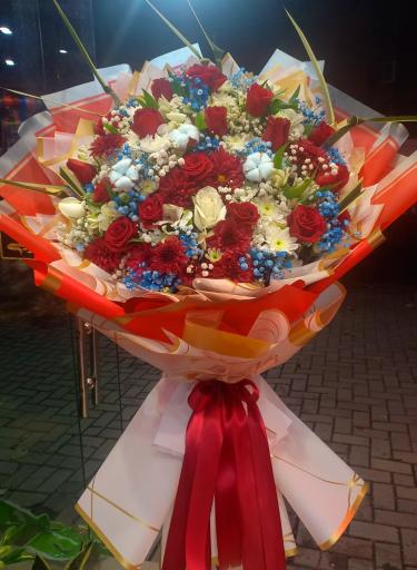 عکس گل فروشی گلزار طلا