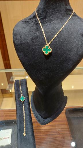 عکس گالری طلا و جواهرات زرنار