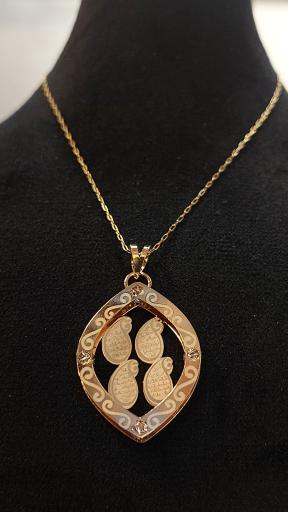 عکس گالری طلا و جواهرات زرنار