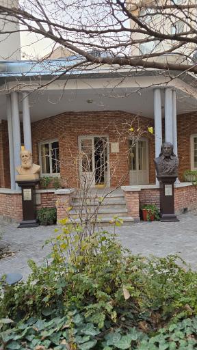 عکس خانه نیما یوشیج (تهران)