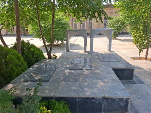 عکس مزار شهدای شانزده آذر سی و دو