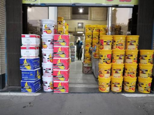 عکس فروشگاه روغن موتور سورن