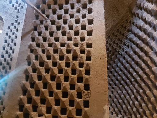 عکس برج کبوترخانه دستگرد