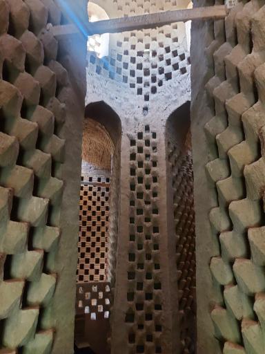 عکس برج کبوترخانه دستگرد