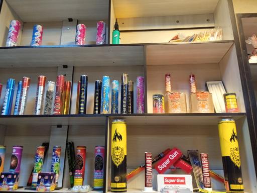 عکس فروشگاه پایلوت سیتی 