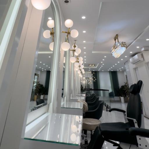 عکس سالن زیبایی عروسان چهره آذین