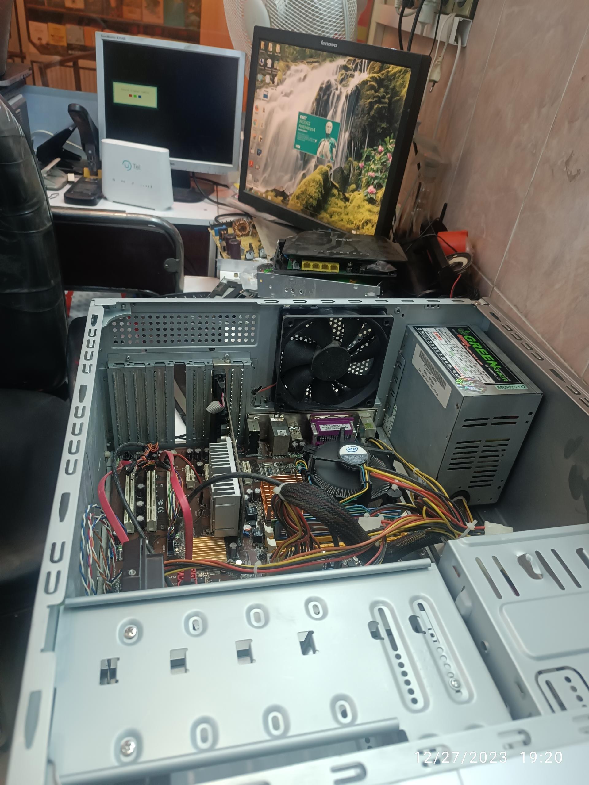 عکس کامپیوتر تیروژ 