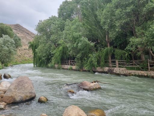 عکس مجموعه خدمات رفاهی بین راهی پل نیاک