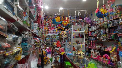 اسباب‌بازی سرزمین وروجک‌ها