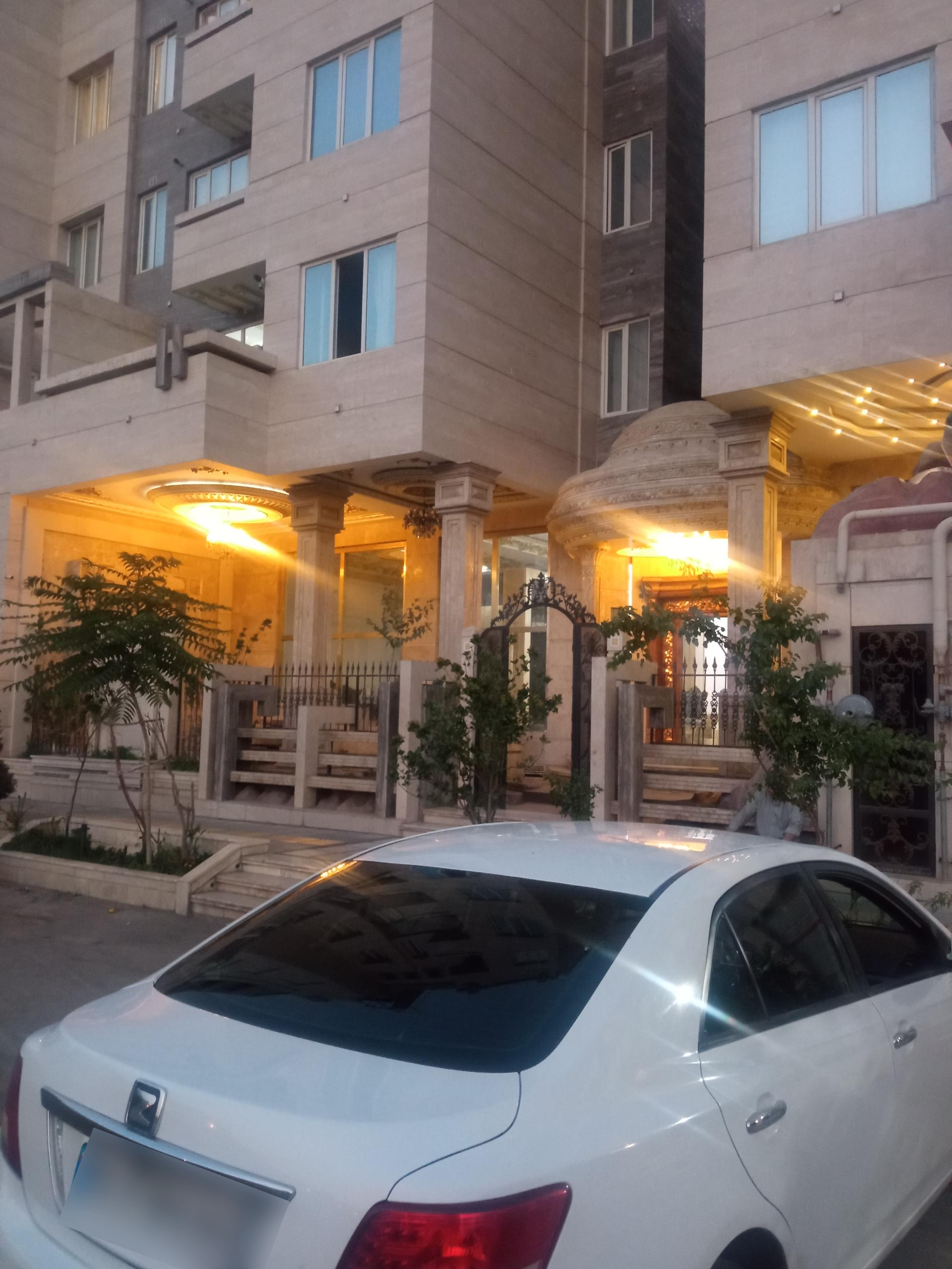 عکس برج نگین