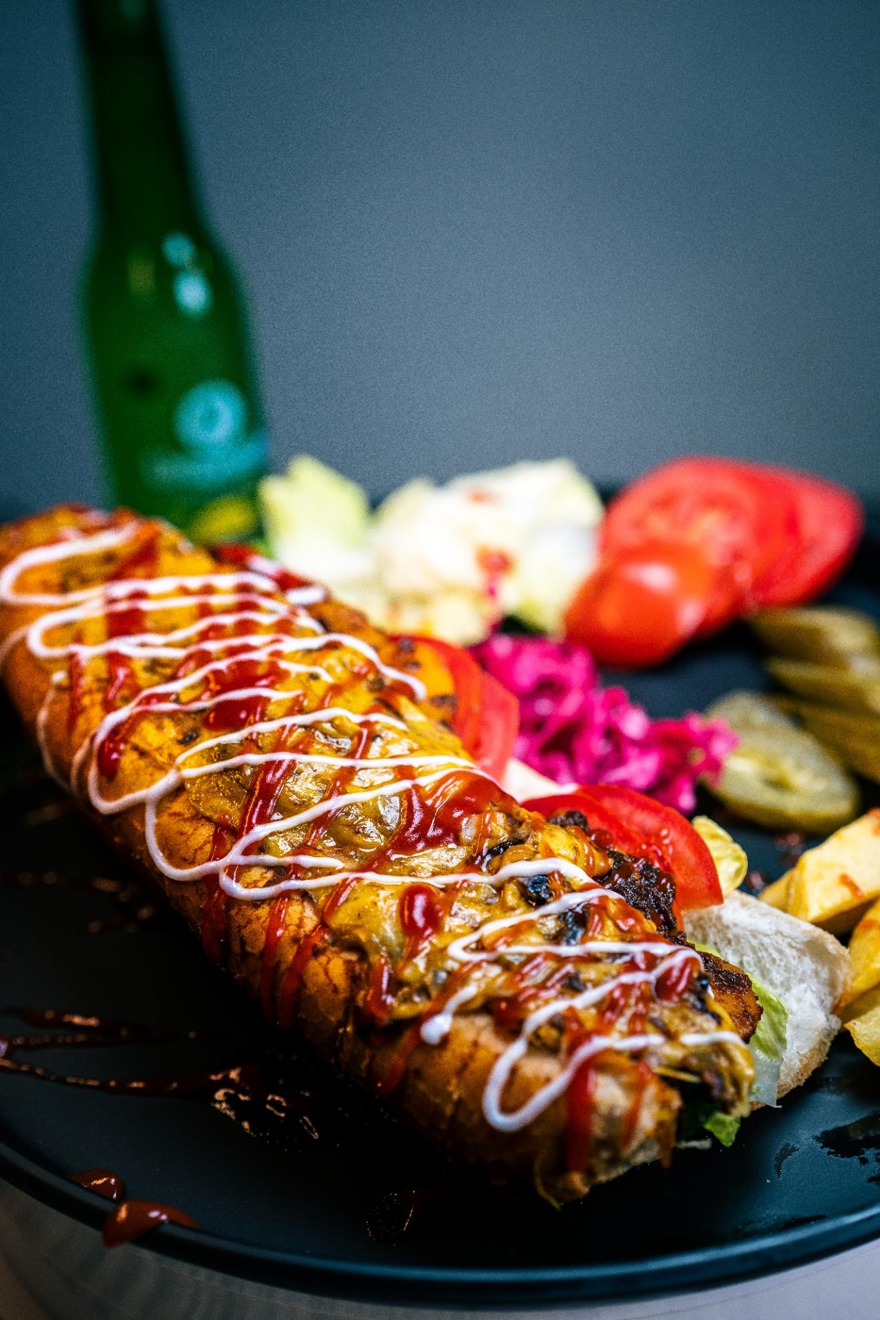 عکس رستوران میزبان