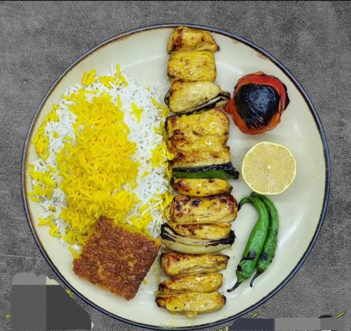 عکس تهیه غذای هانی 