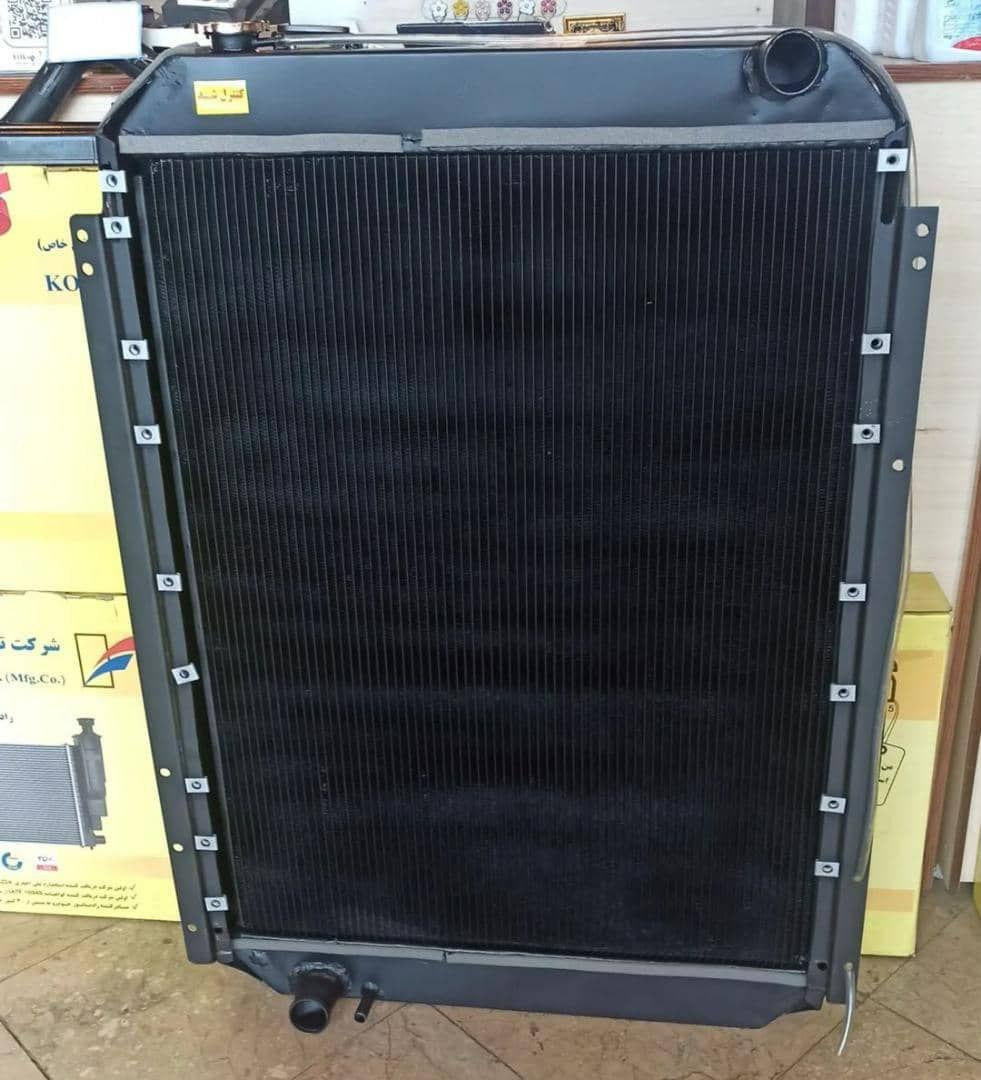 عکس رادیاتور هنرور عماد و امید وحدت مبدل