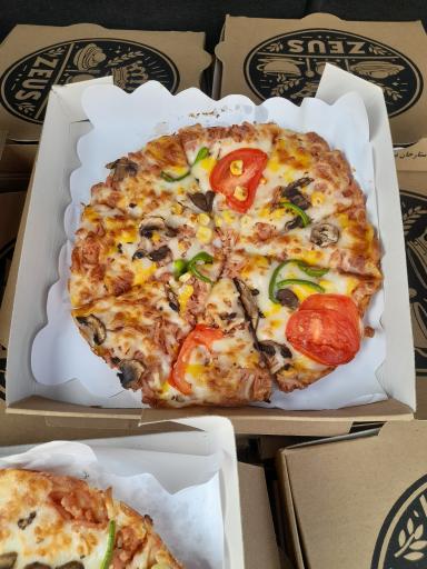 عکس کافه رستوران زئوس