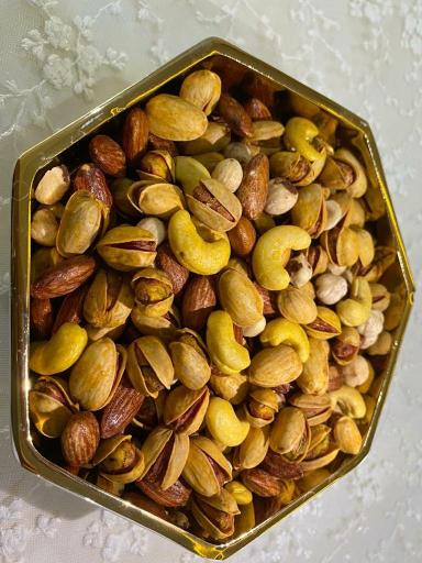 عکس آجیل و خشکبار فصیحی