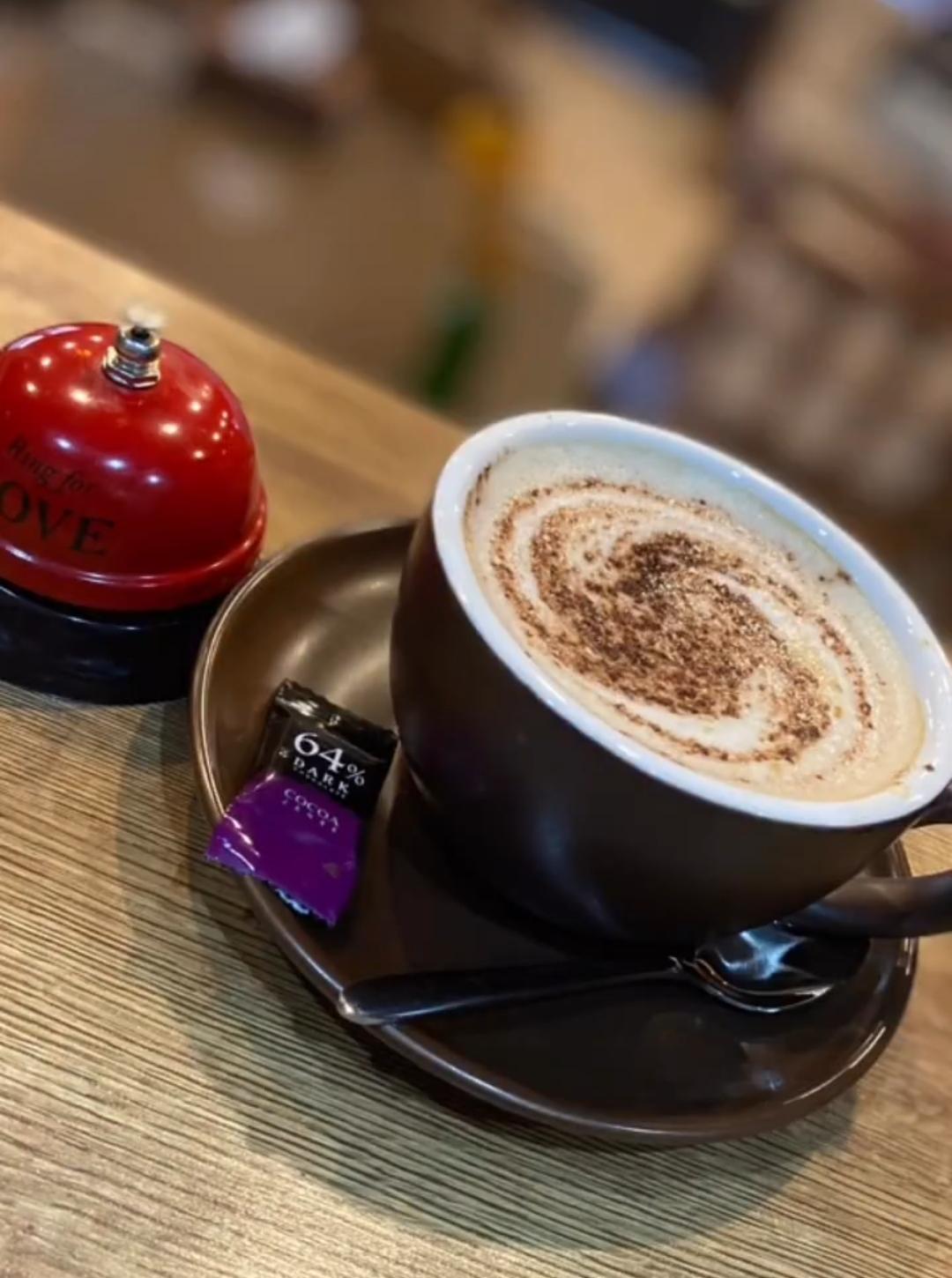 عکس کافه ماه