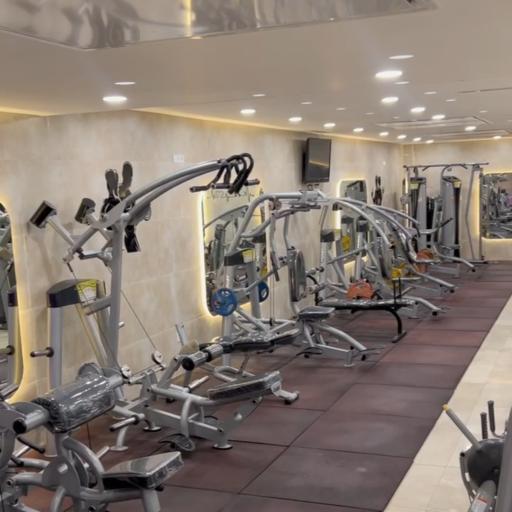 عکس باشگاه بدنسازی سورنا