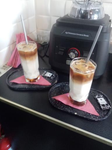 عکس کافه مکعب