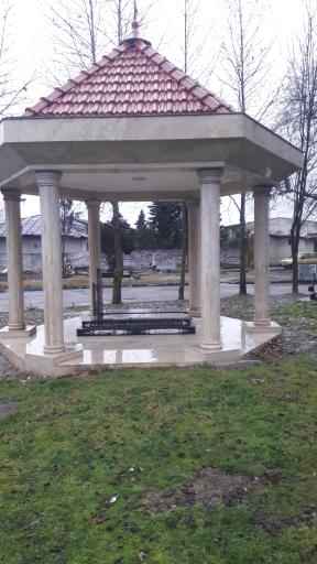 عکس مزار مهرداد اولادی